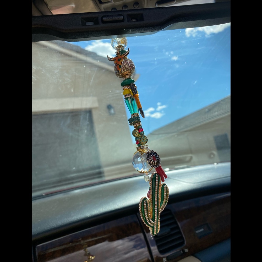 NWT- handmade Mirror ornament (Suncatcher) for car Or window